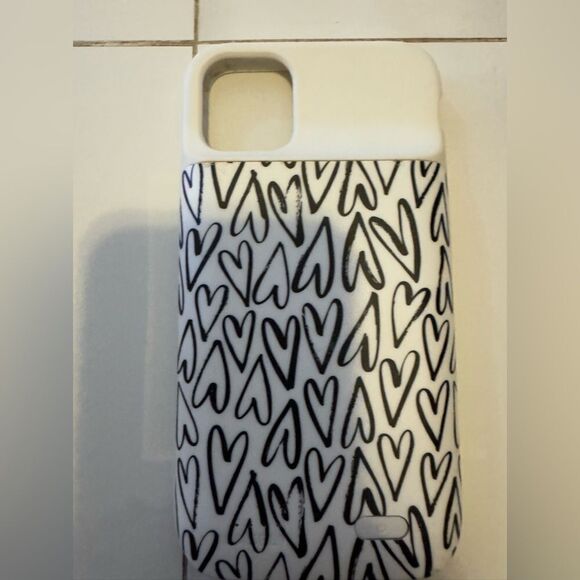 Casely iPhone 14 Pro Max black and white heart case #20 - Picture 6 of 9